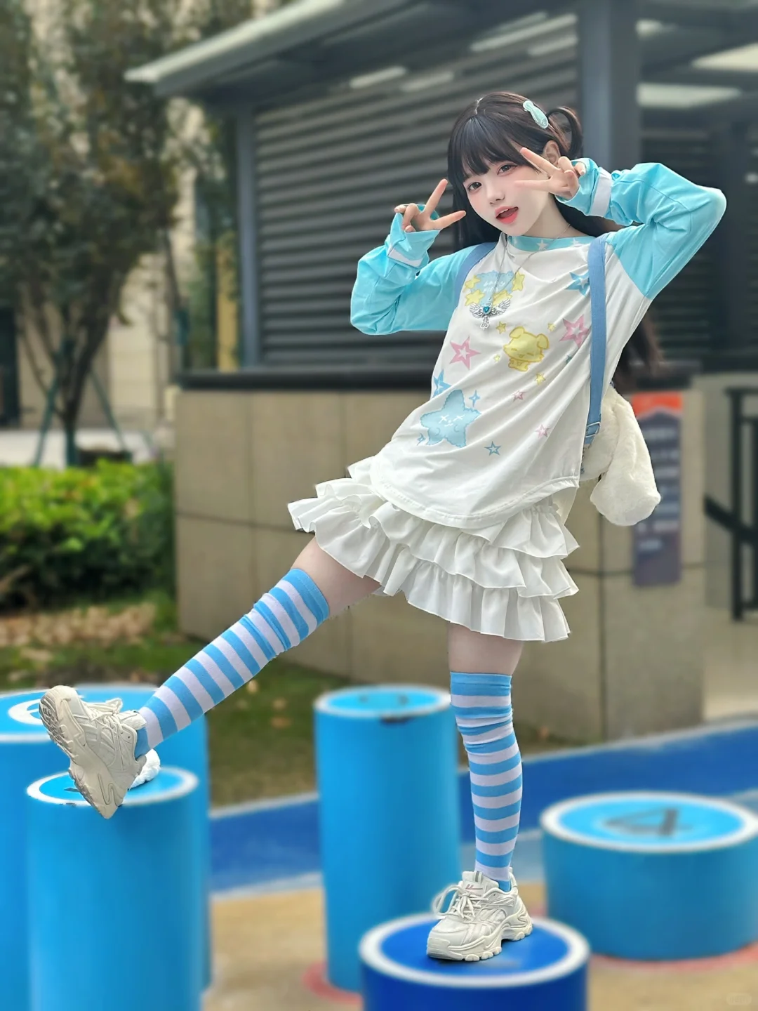 解锁了玉桂狗蓝白色系穿搭！~＞＜