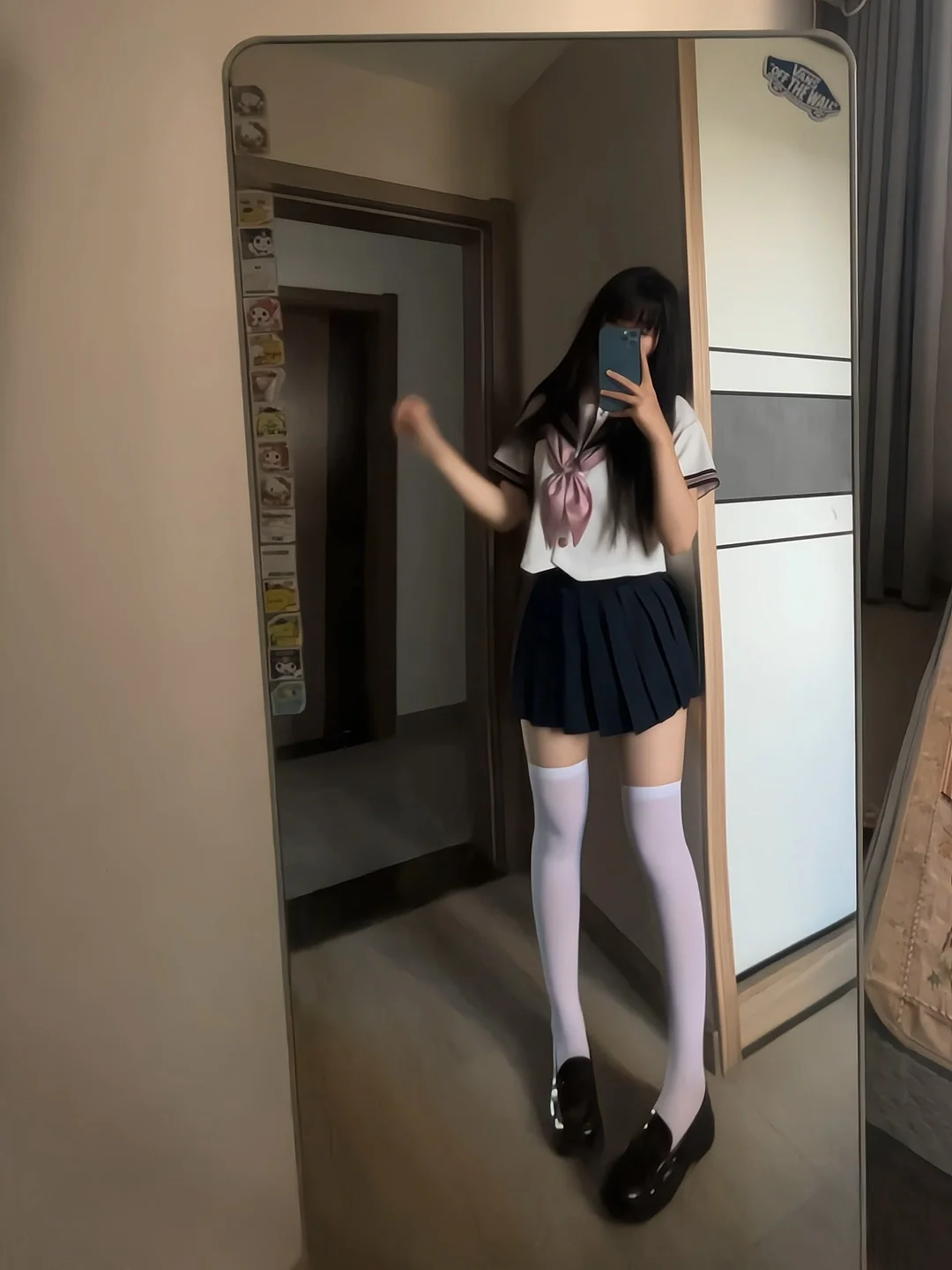 穿上jk的那一刻我在镜子前直呼牛逼