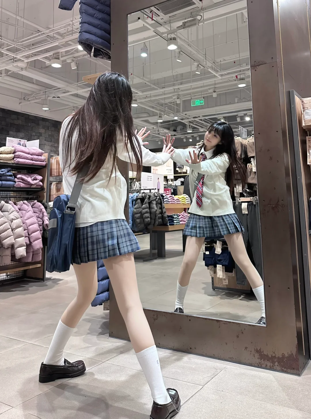 好看的格子统治世界/•᷅‎‎•᷄\୭