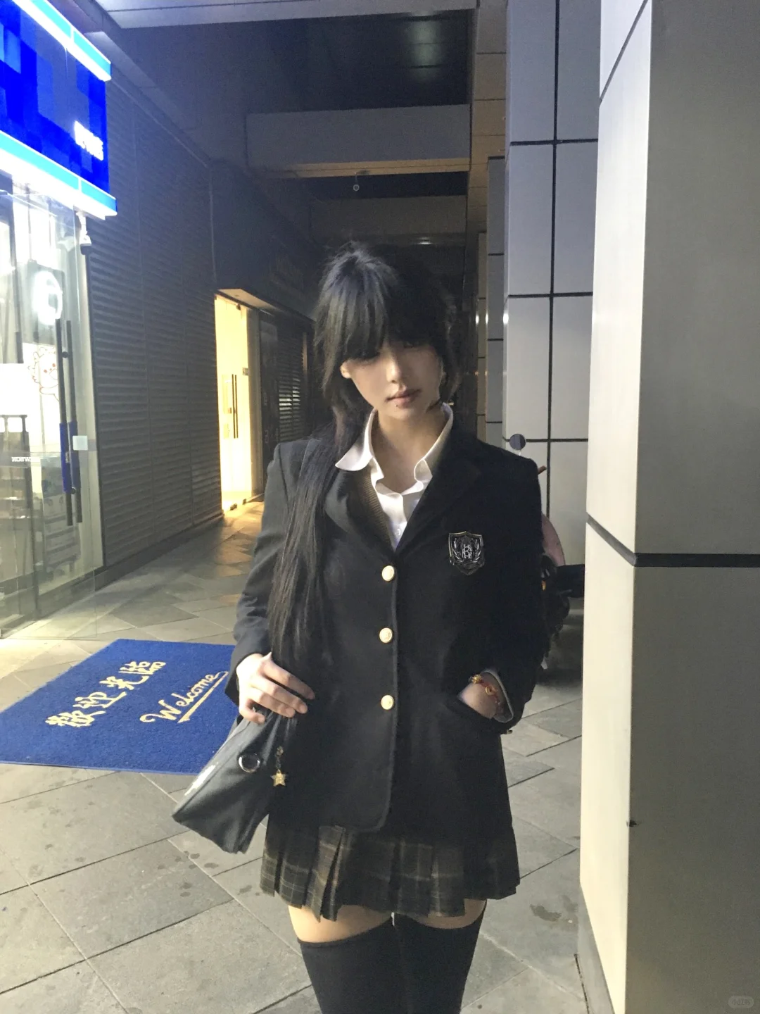 比起过膝袜…