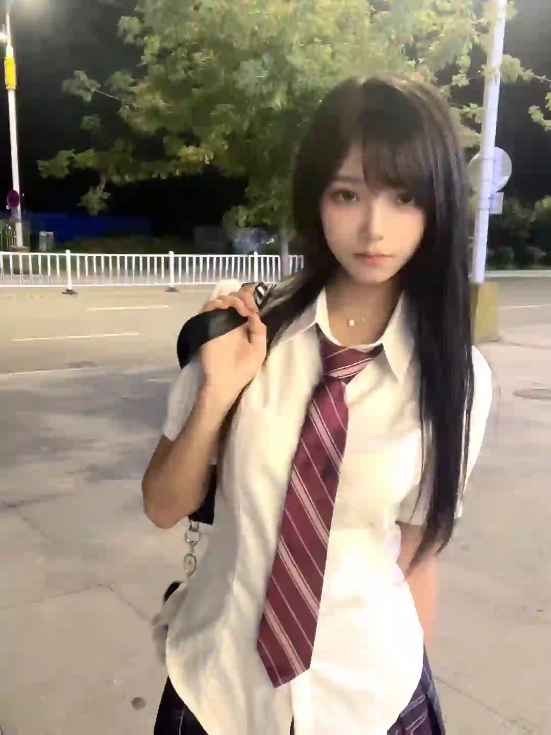看起来乖乖的o(^▽^)o