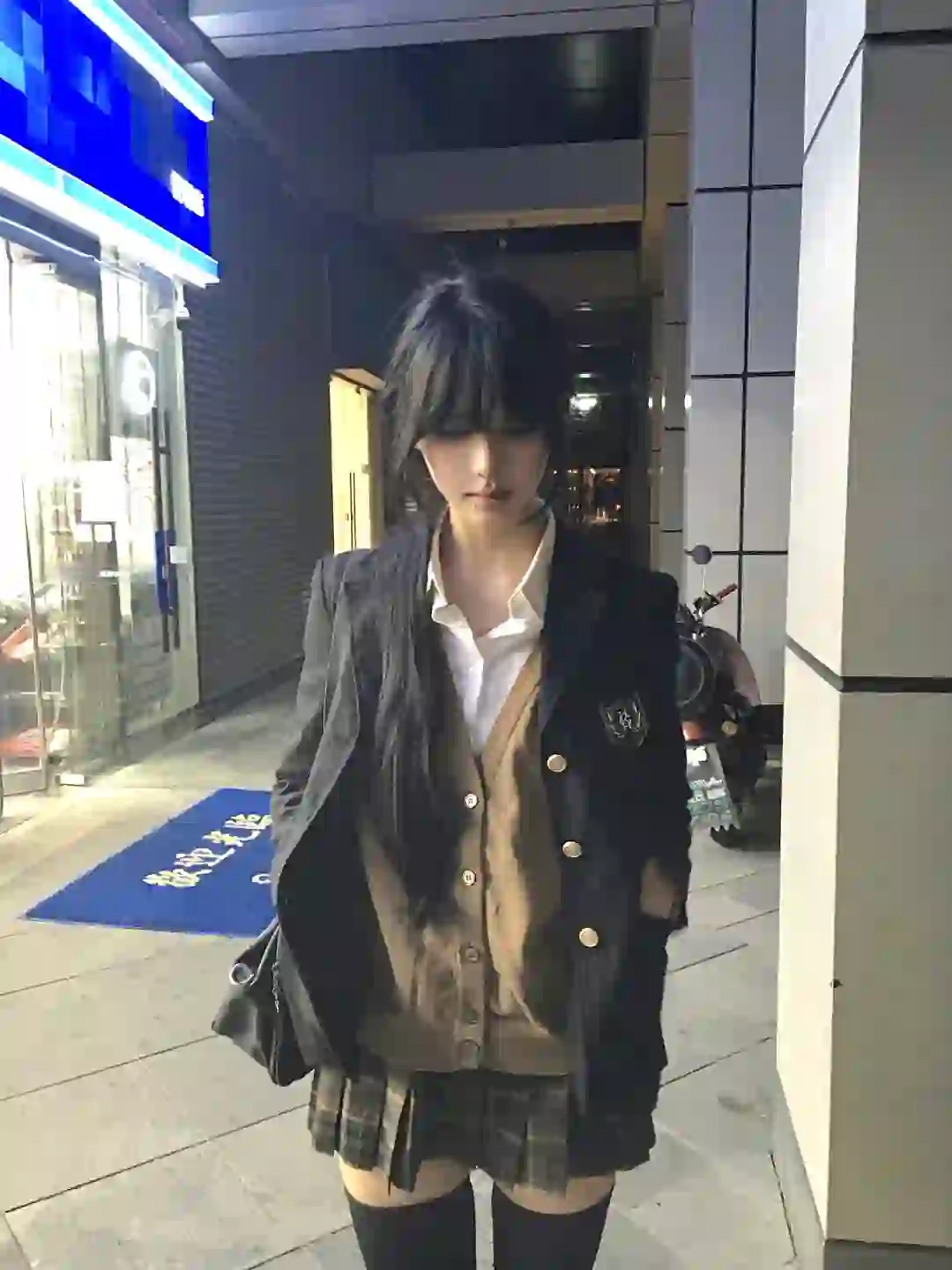 比起过膝袜…