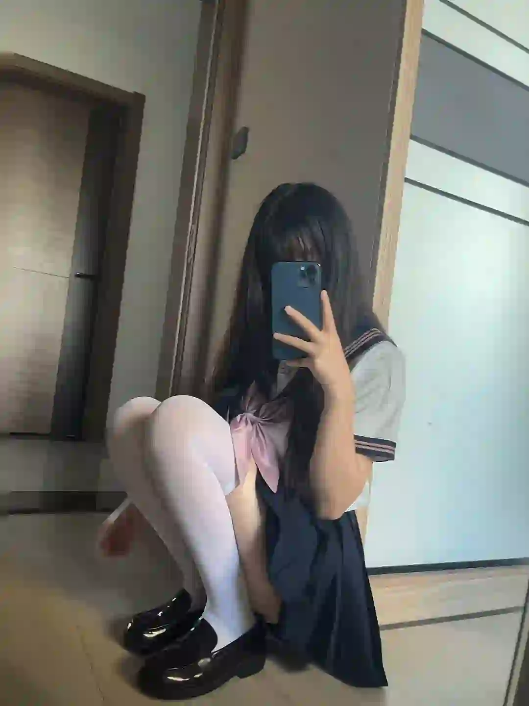 穿上jk的那一刻我在镜子前直呼牛逼