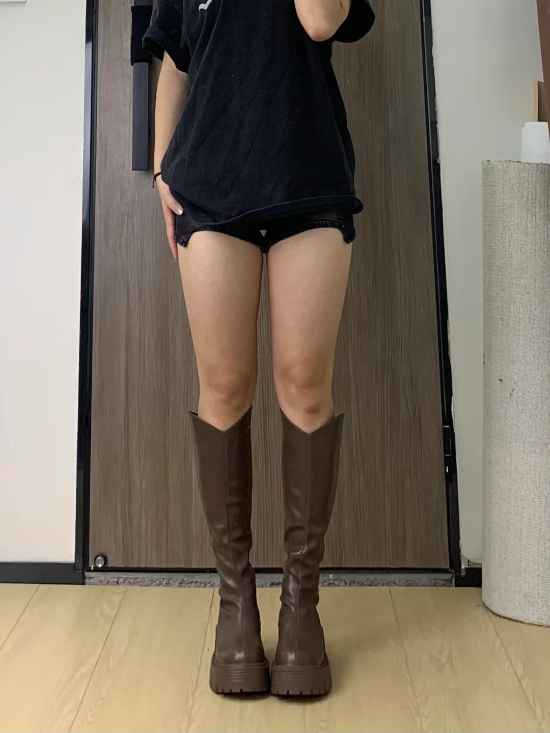 我愿称v口靴子为瘦腿直腿天花板❗️❗️❗️