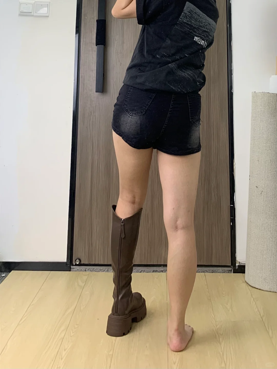 我愿称v口靴子为瘦腿直腿天花板❗️❗️❗️