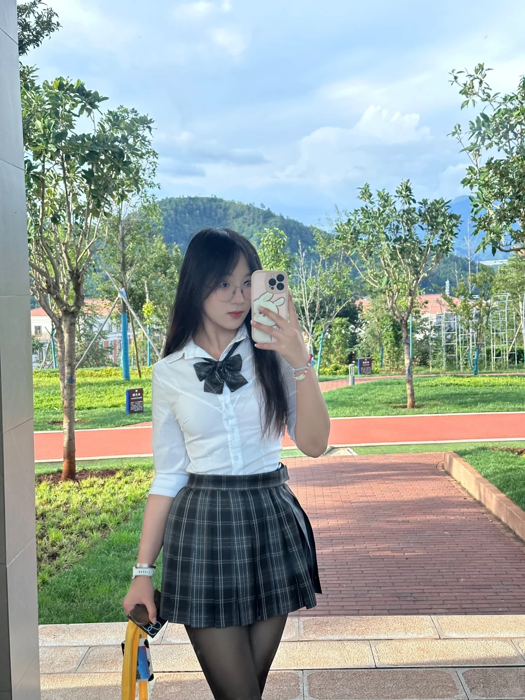 黑丝jk｜又甜又欲，这就是20岁的水润感吗？