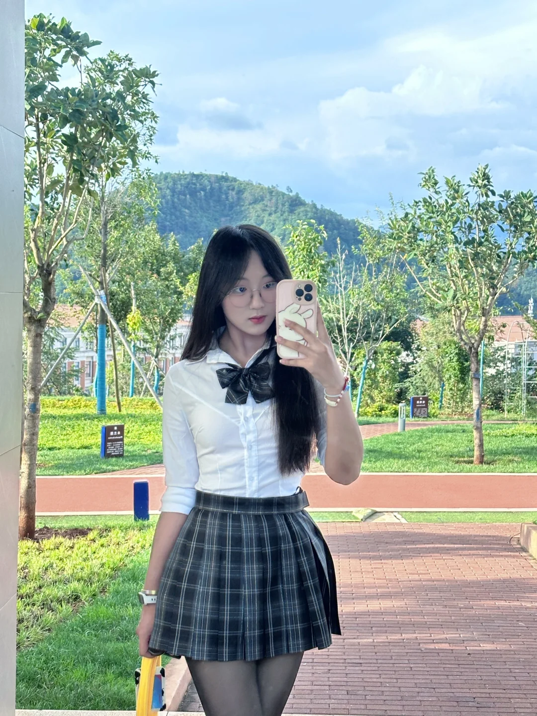 黑丝jk｜又甜又欲，这就是20岁的水润感吗？