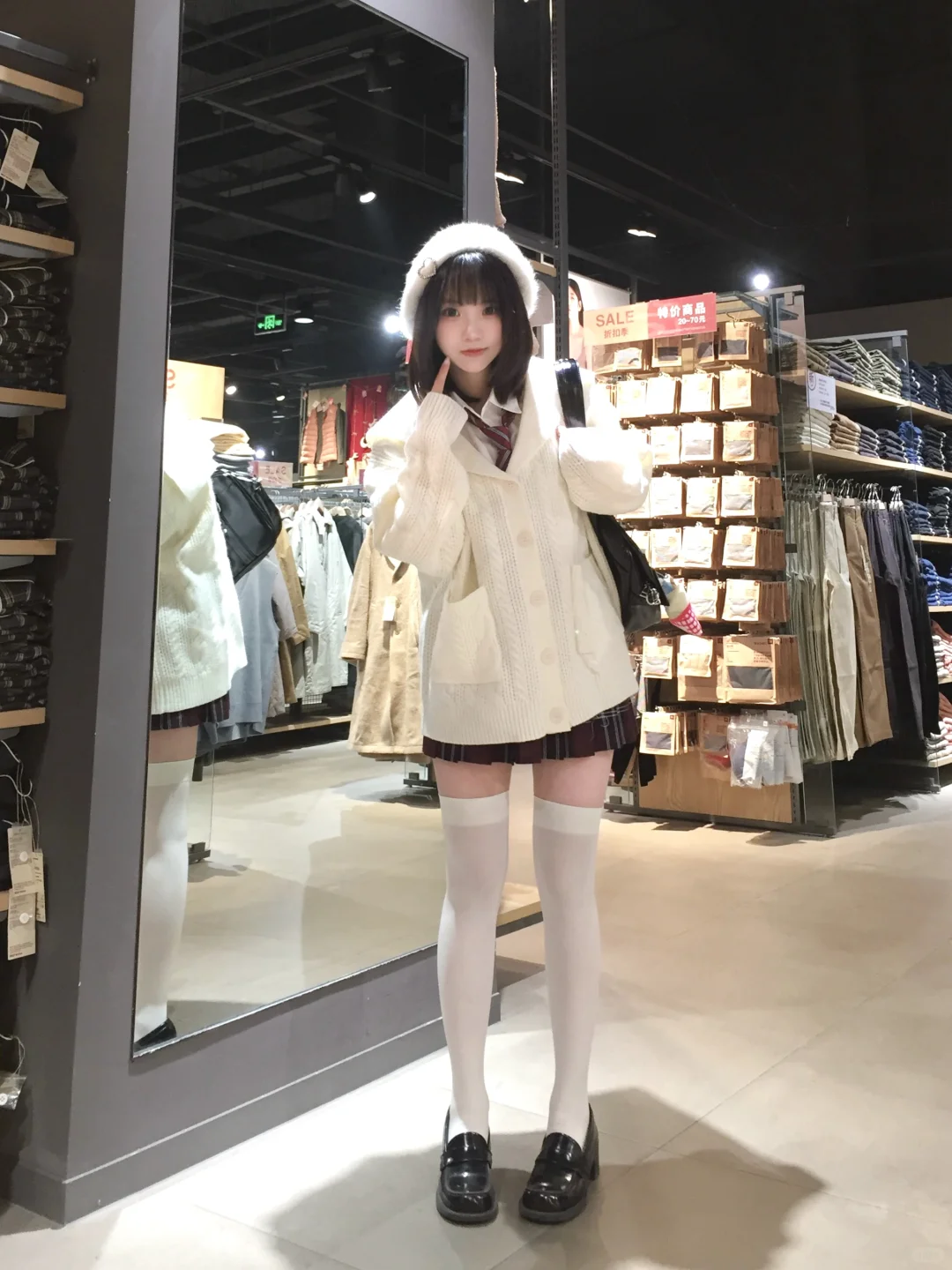不扎衬衫很有学妹感 ⌯>ᴗo⌯ .ᐟ.ᐟ