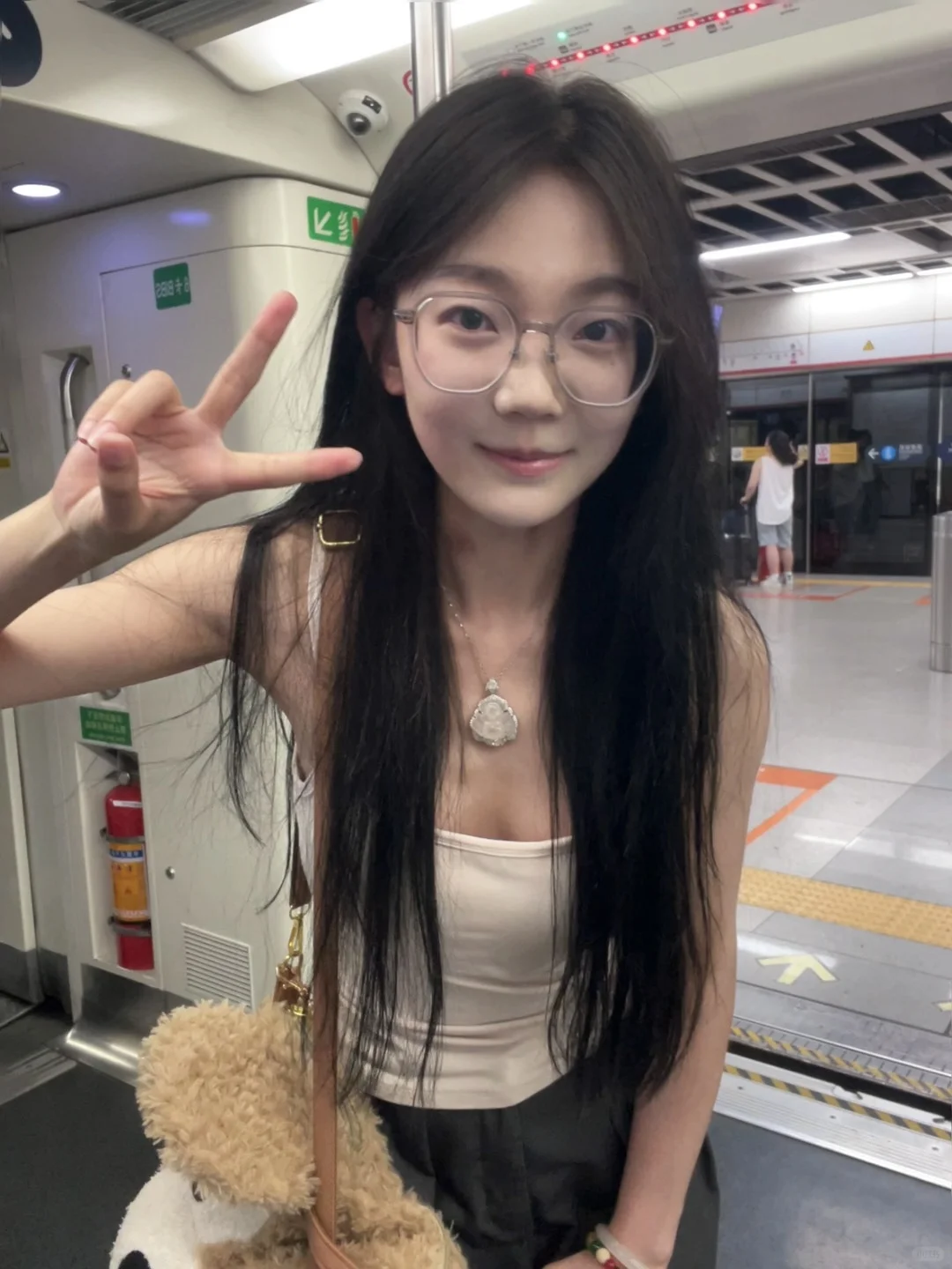 过年染了个甜妹发色真的太显嫩了！！
