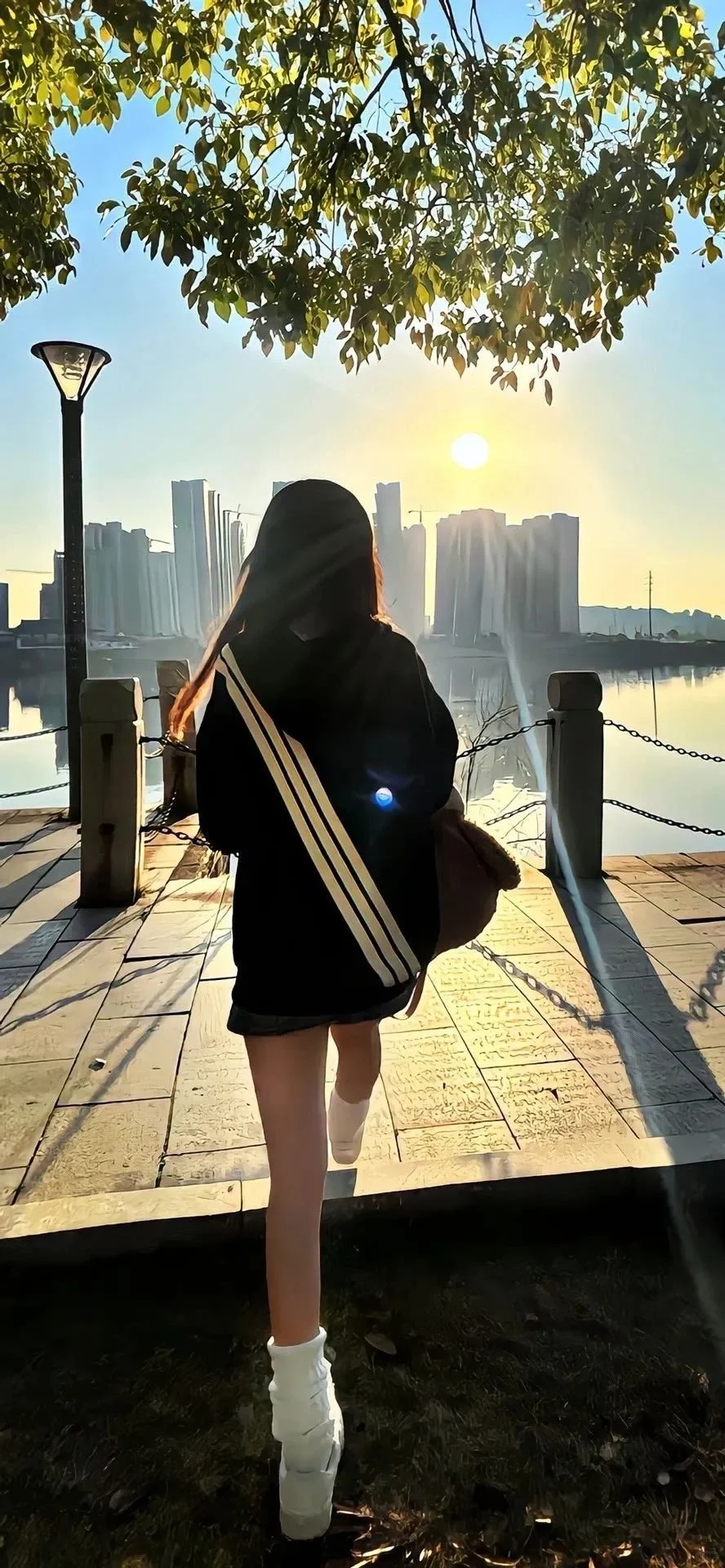 壁纸|向你跑来的魔法少女