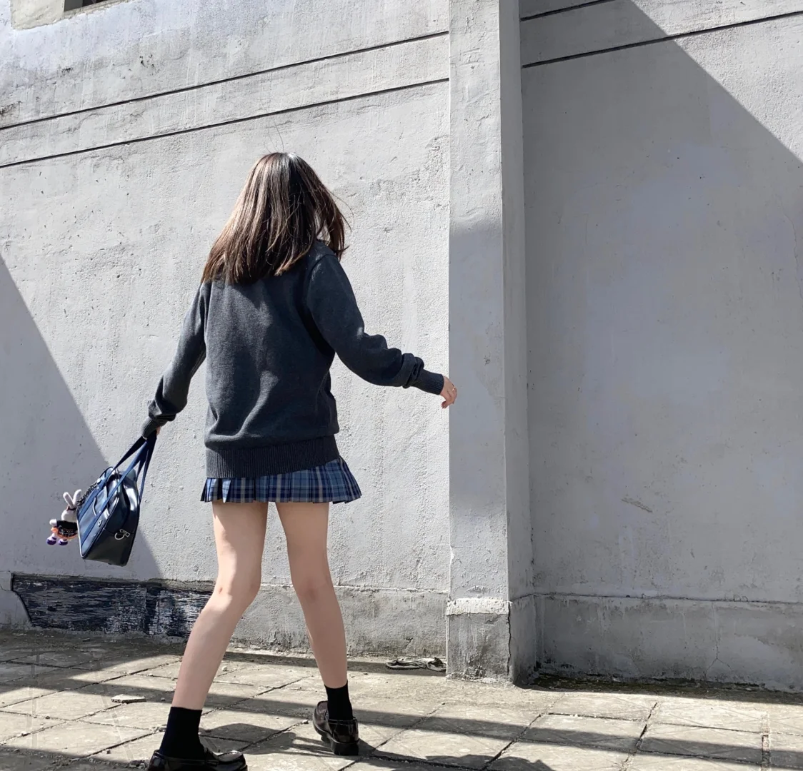 快奔三了穿上jk也可以装嫩
