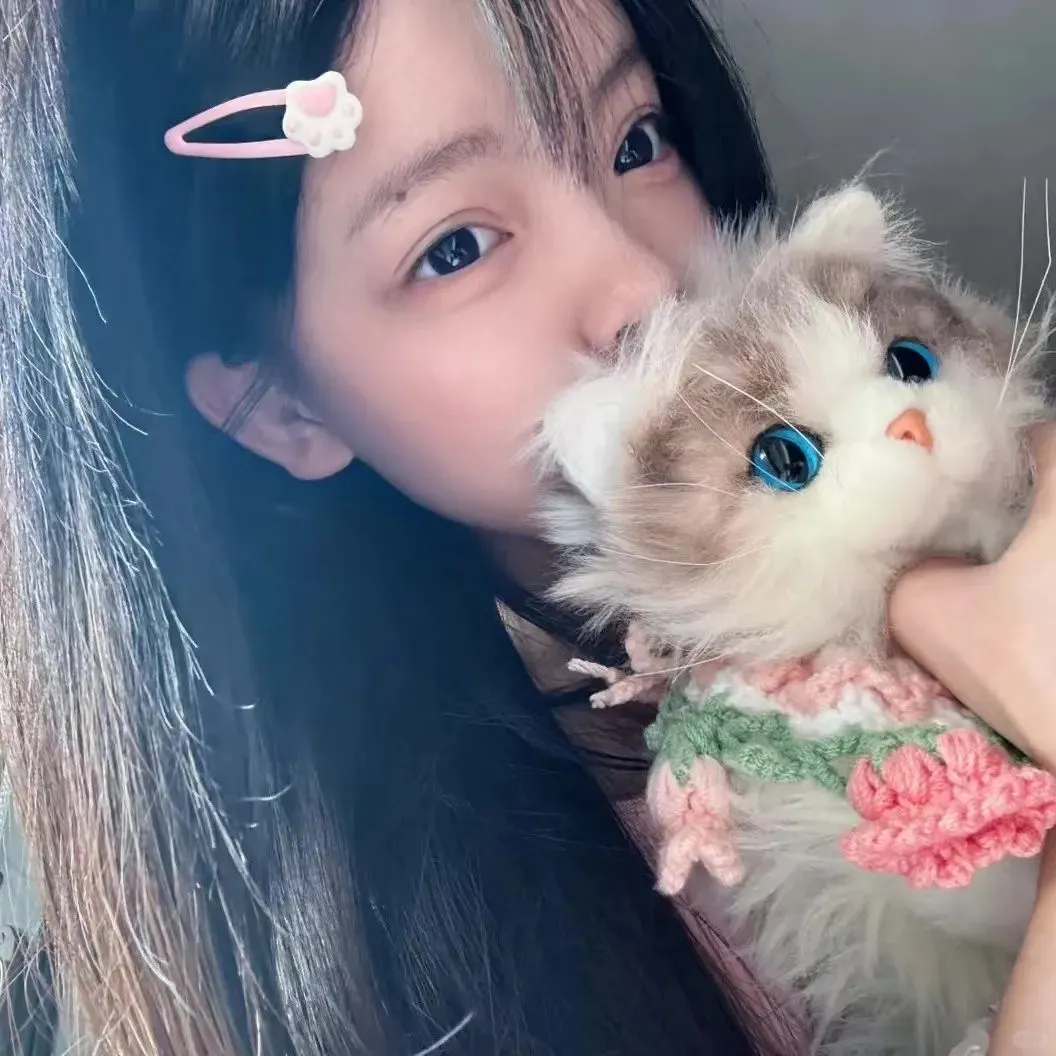 𝙒𝙚𝘾𝙝𝙖𝙩猫系甜妹头像