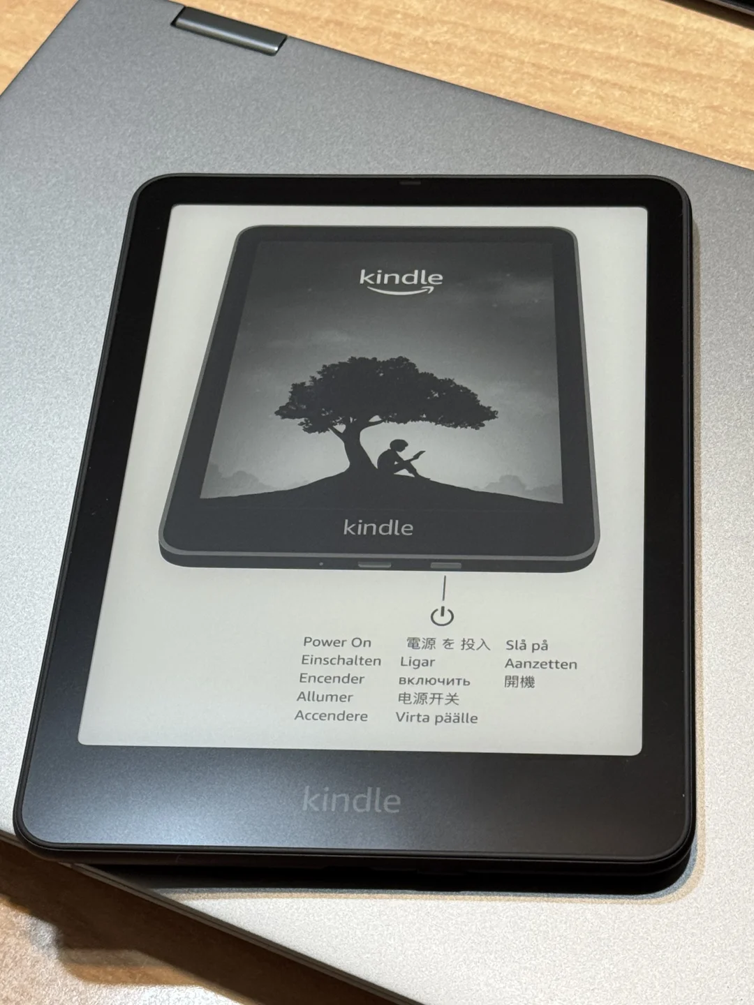 Kindle PW6 终于到手了，显示效果不错