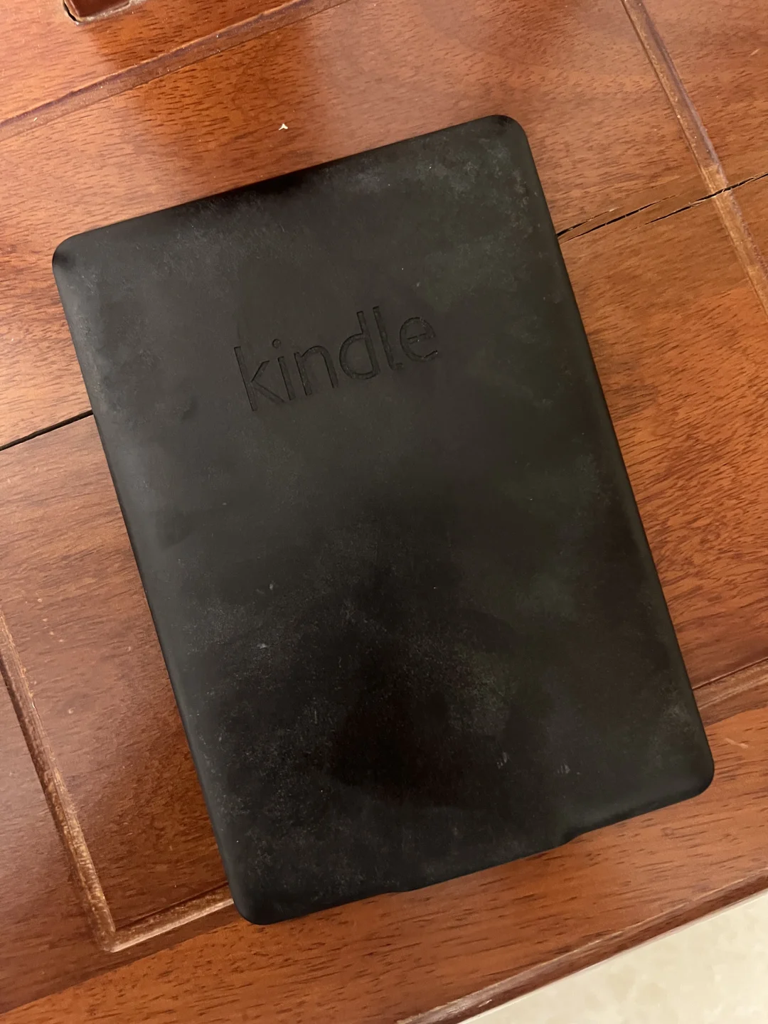 把背面发黏的kindle处理了一下
