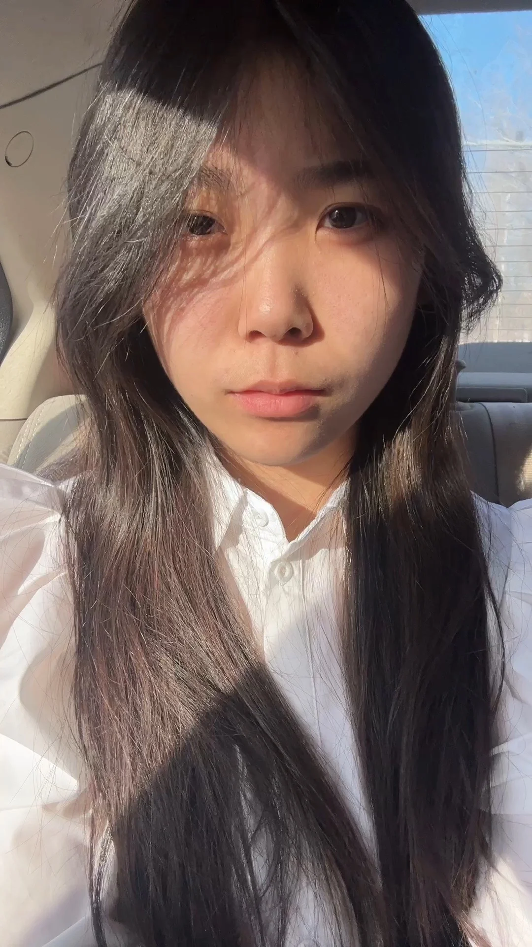 小女子很丑吗。？一直对自己的颜值还算有自信
