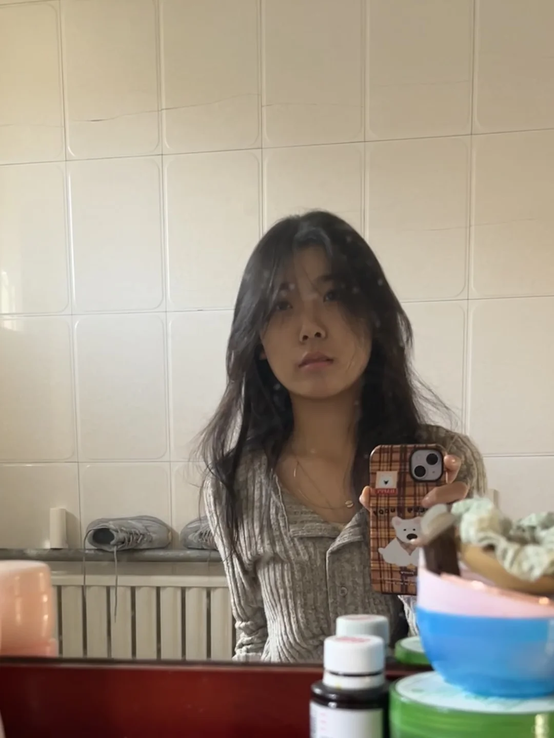 小女子很丑吗。？一直对自己的颜值还算有自信