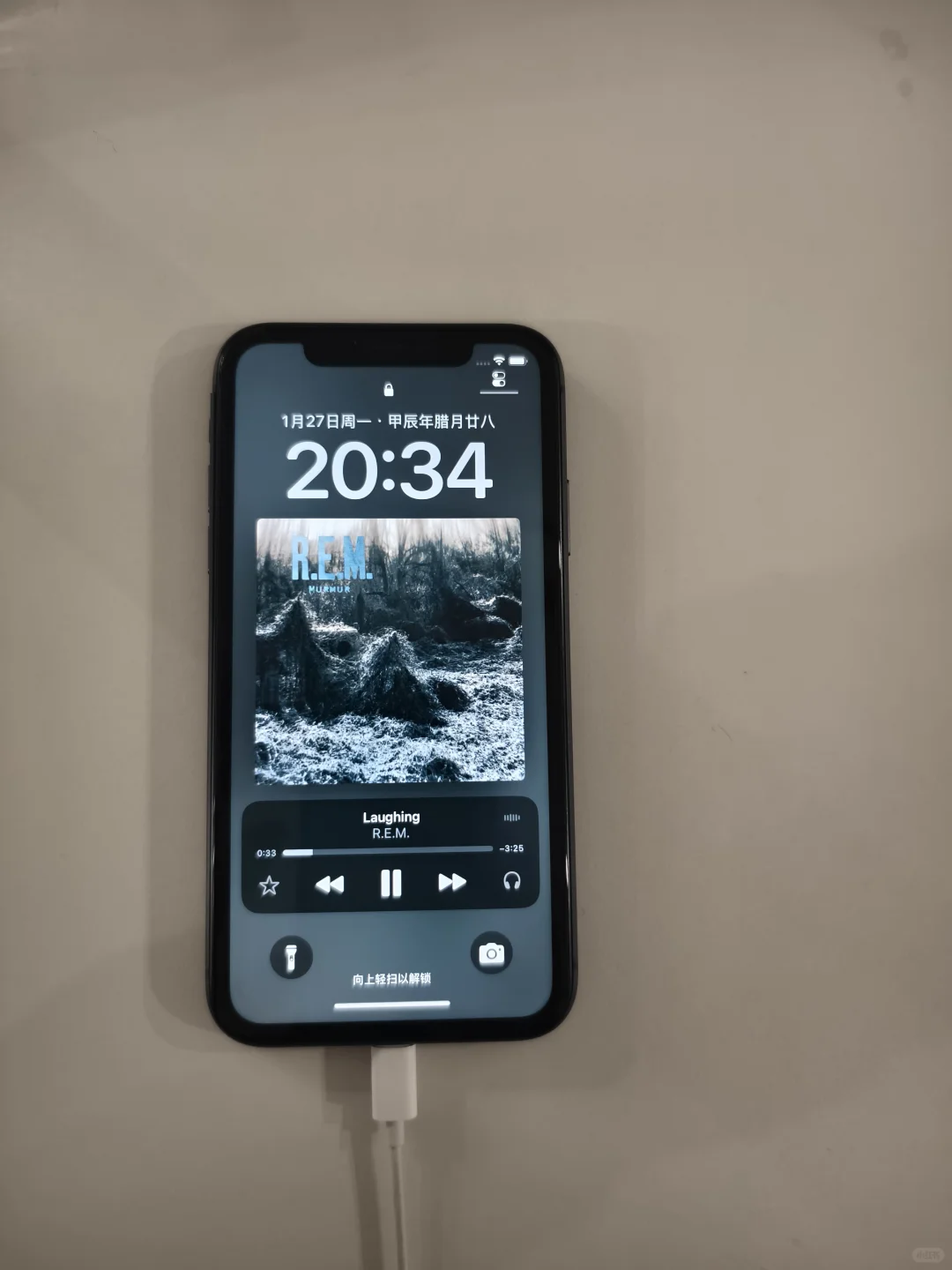 给老爸买了新手机，用他的旧iPhone11听歌