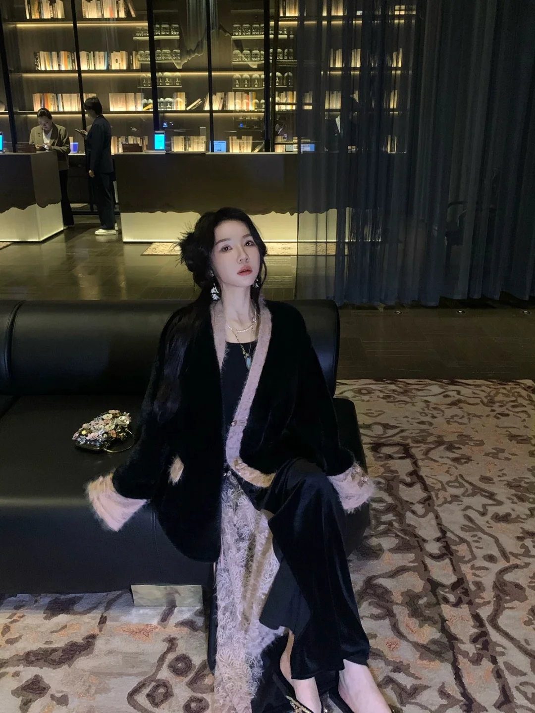 伦敦➗相机电纸书平板支架调料厨具女装衣服