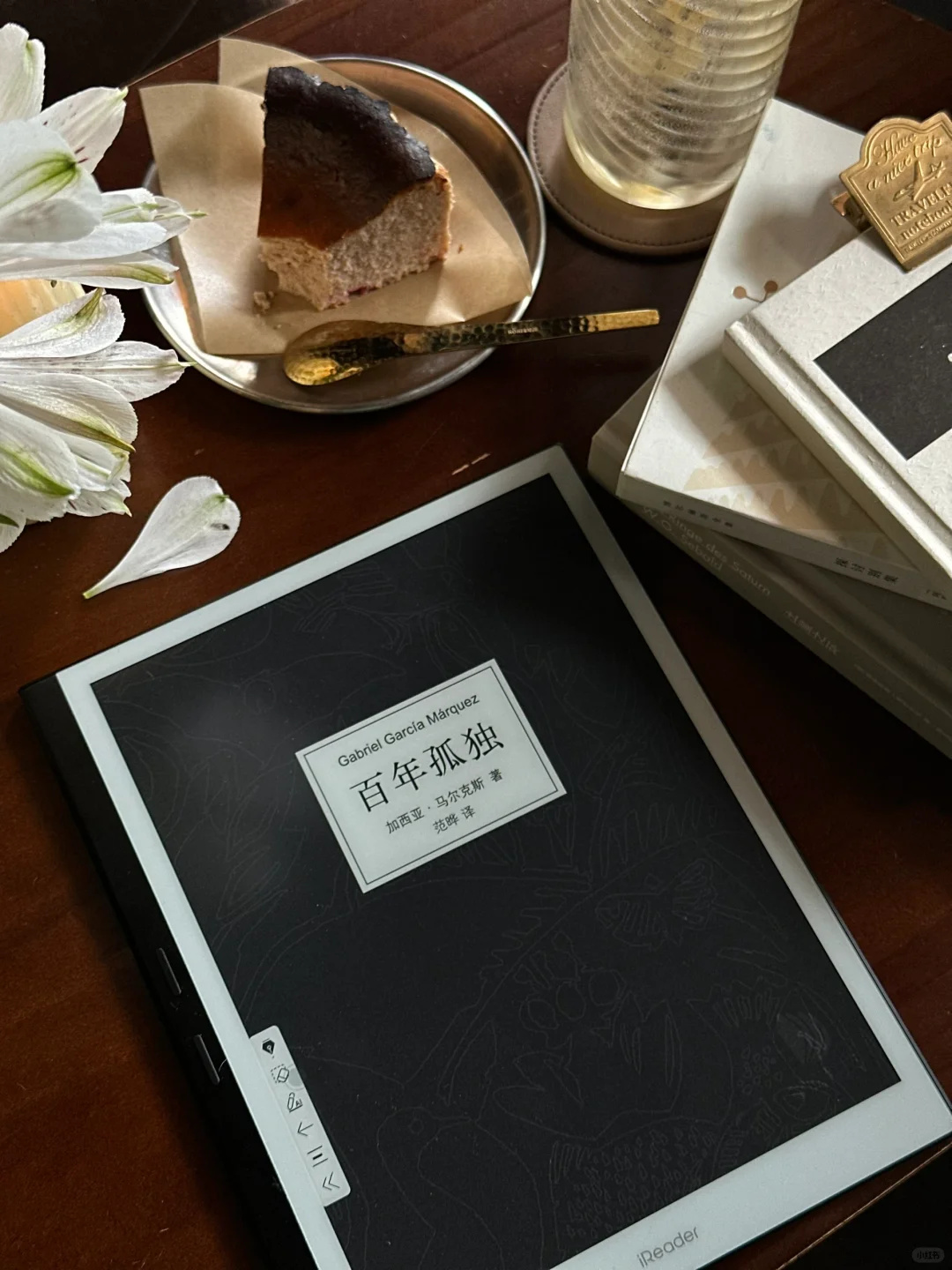 “阅读，仿佛随身携带的任意门。”