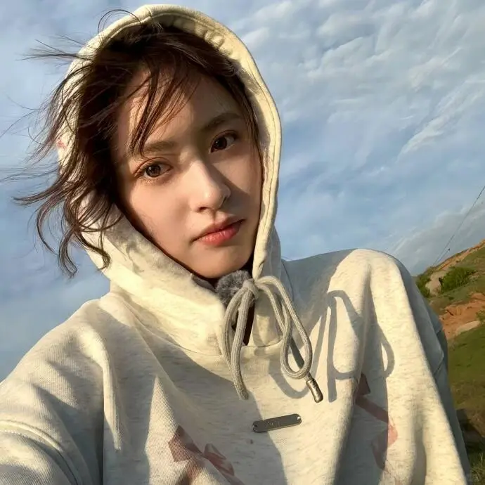 沈月〡女生头像清纯甜美纯欲清新可爱背景图