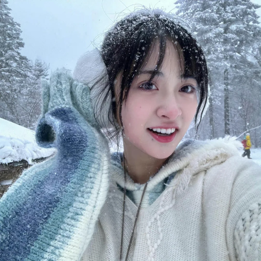 沈月〡女生头像清纯甜美纯欲清新可爱背景图
