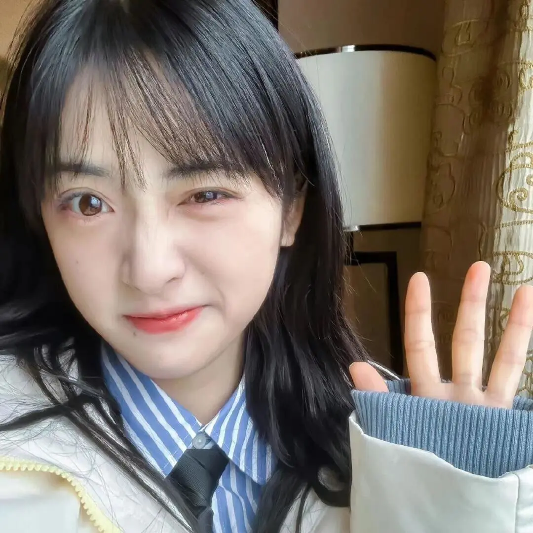 沈月〡女生头像清纯甜美纯欲清新可爱背景图