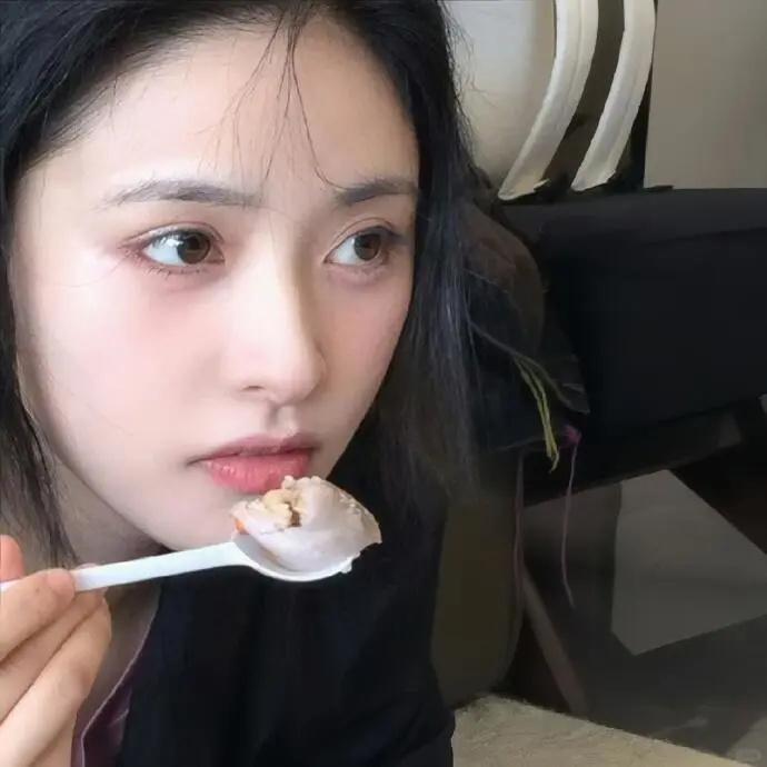 沈月〡女生头像清纯甜美纯欲清新可爱背景图