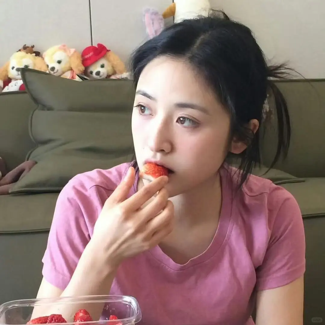 沈月〡女生头像清纯甜美纯欲清新可爱背景图
