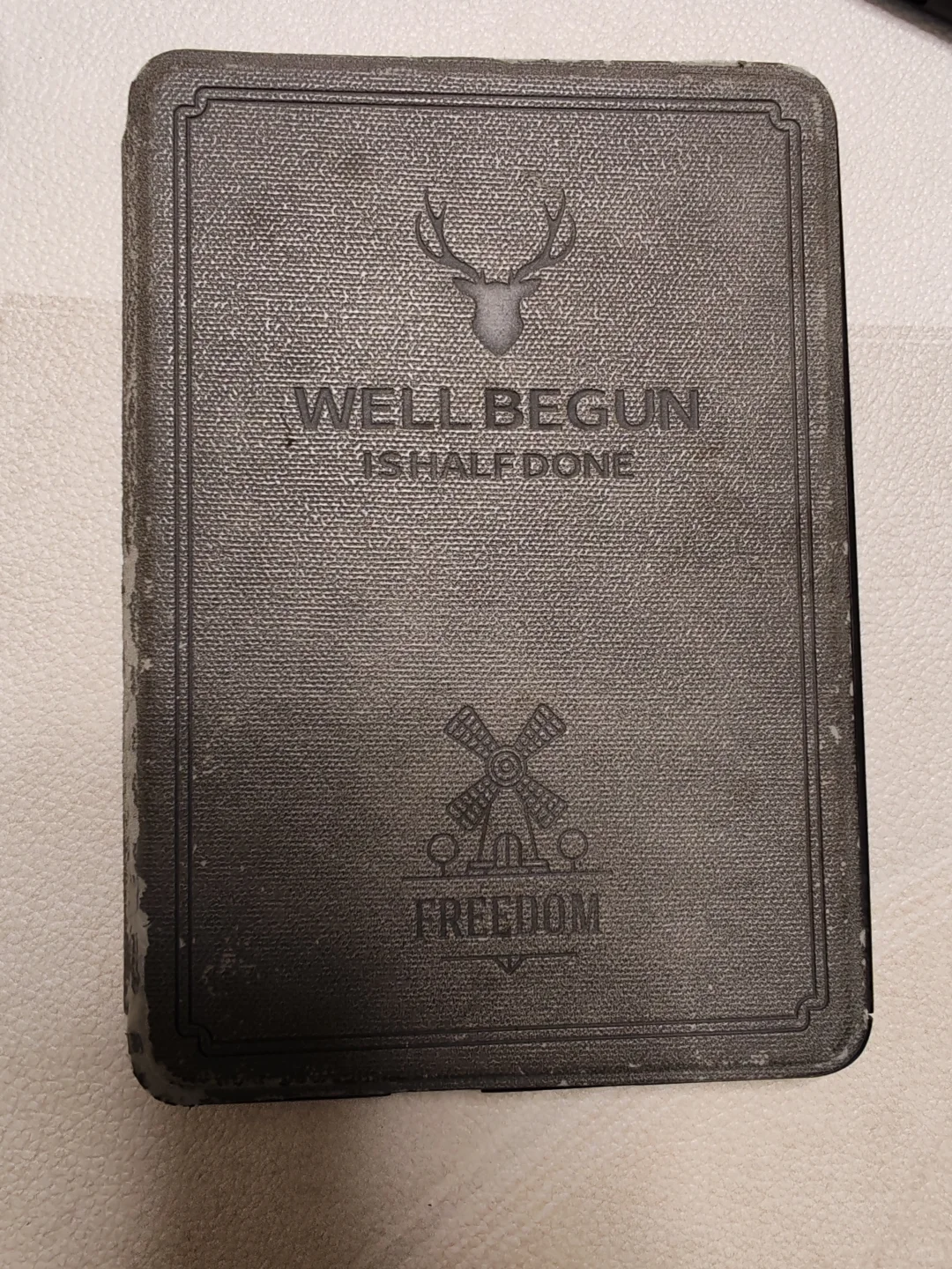 有没有不掉粉的kindle保护套
