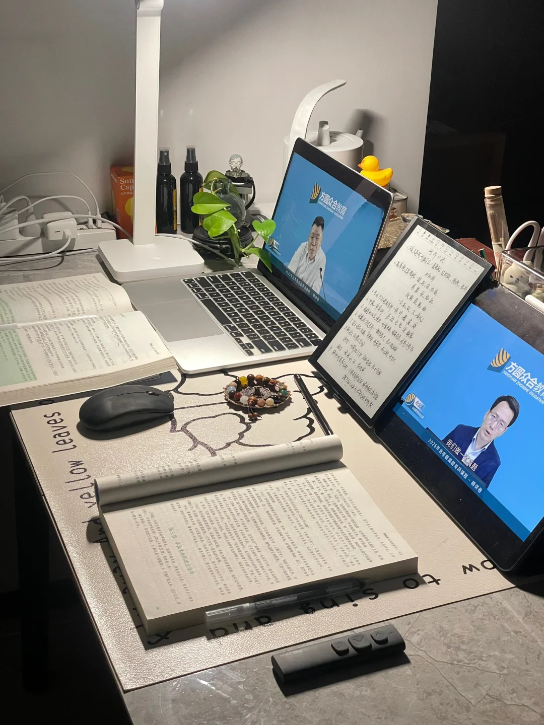 逢人就说考不上，俩人夜夜学习到天亮
