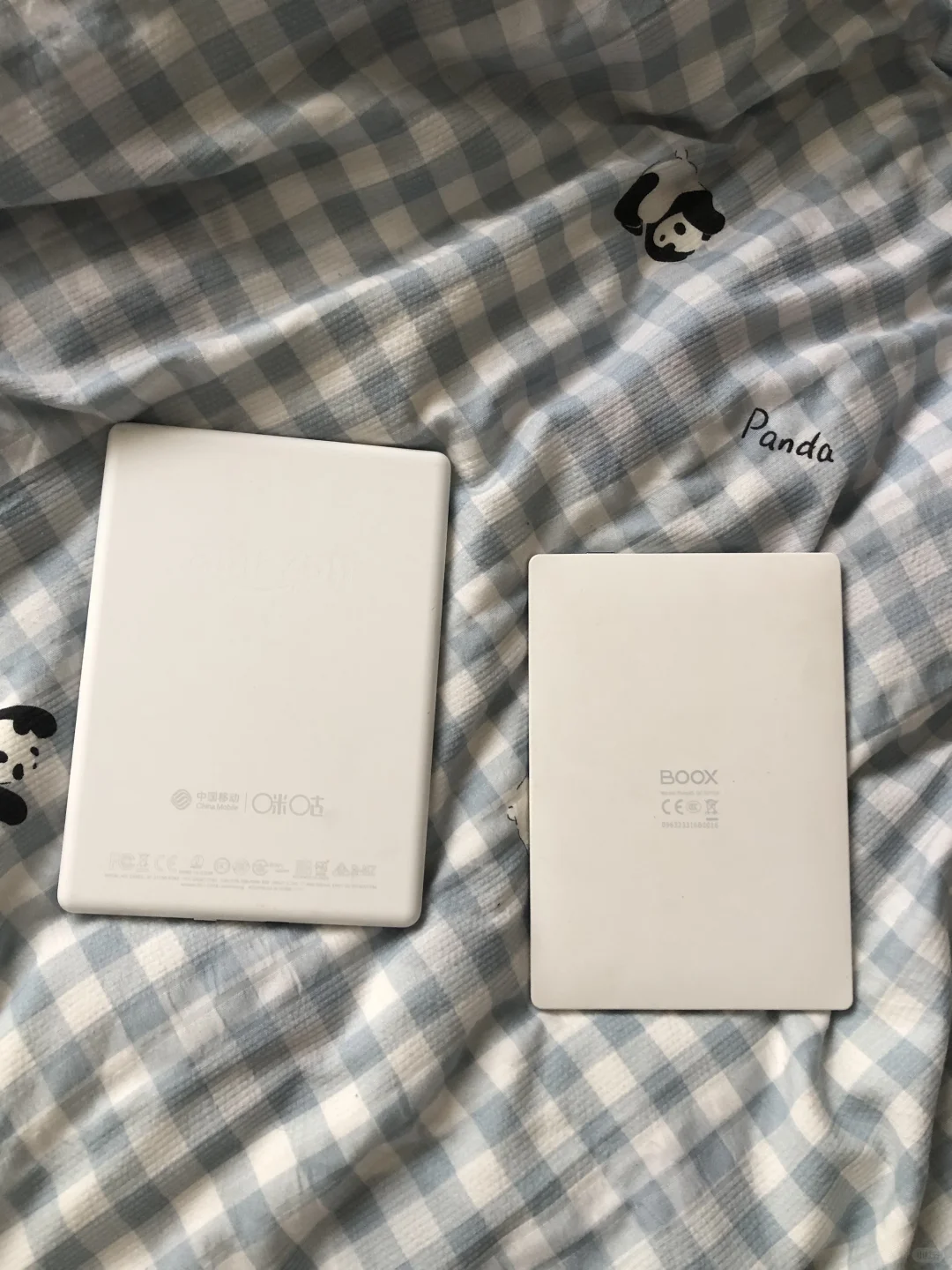 ➗两台白色阅读器