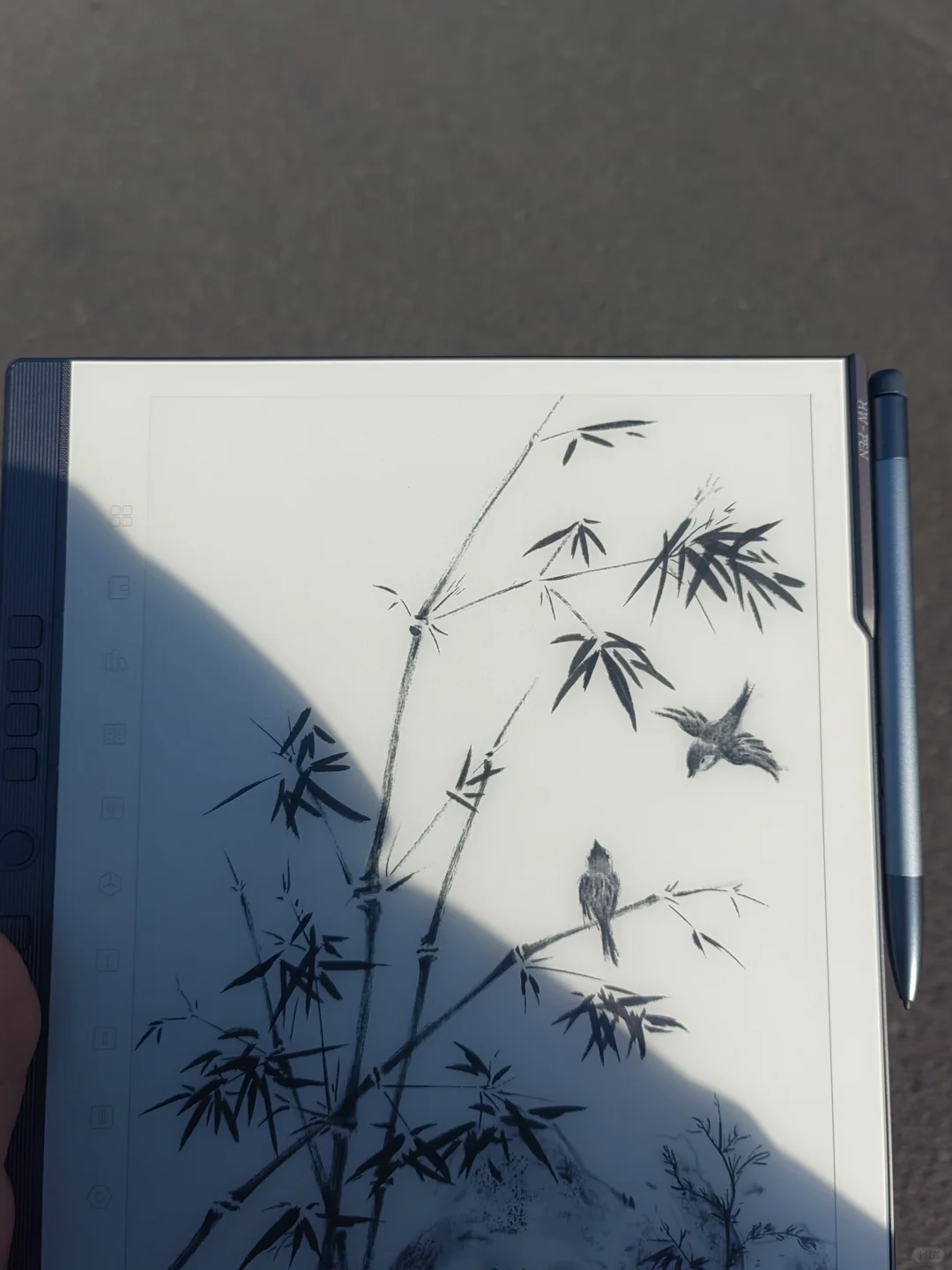 纸质书VS电纸书：阅读体验的碰撞与融合