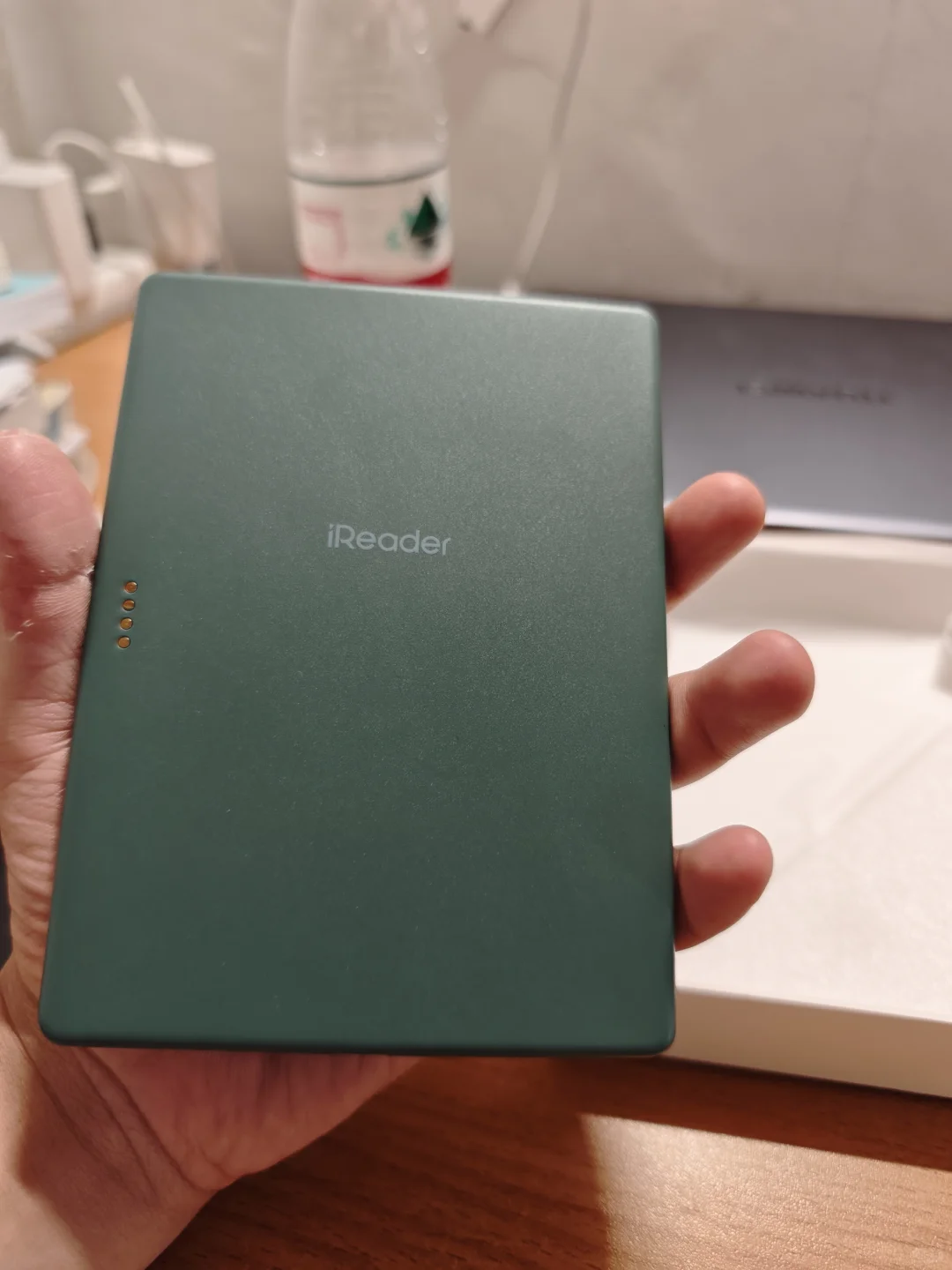 掌阅light4 turbo到手了，到了到了
