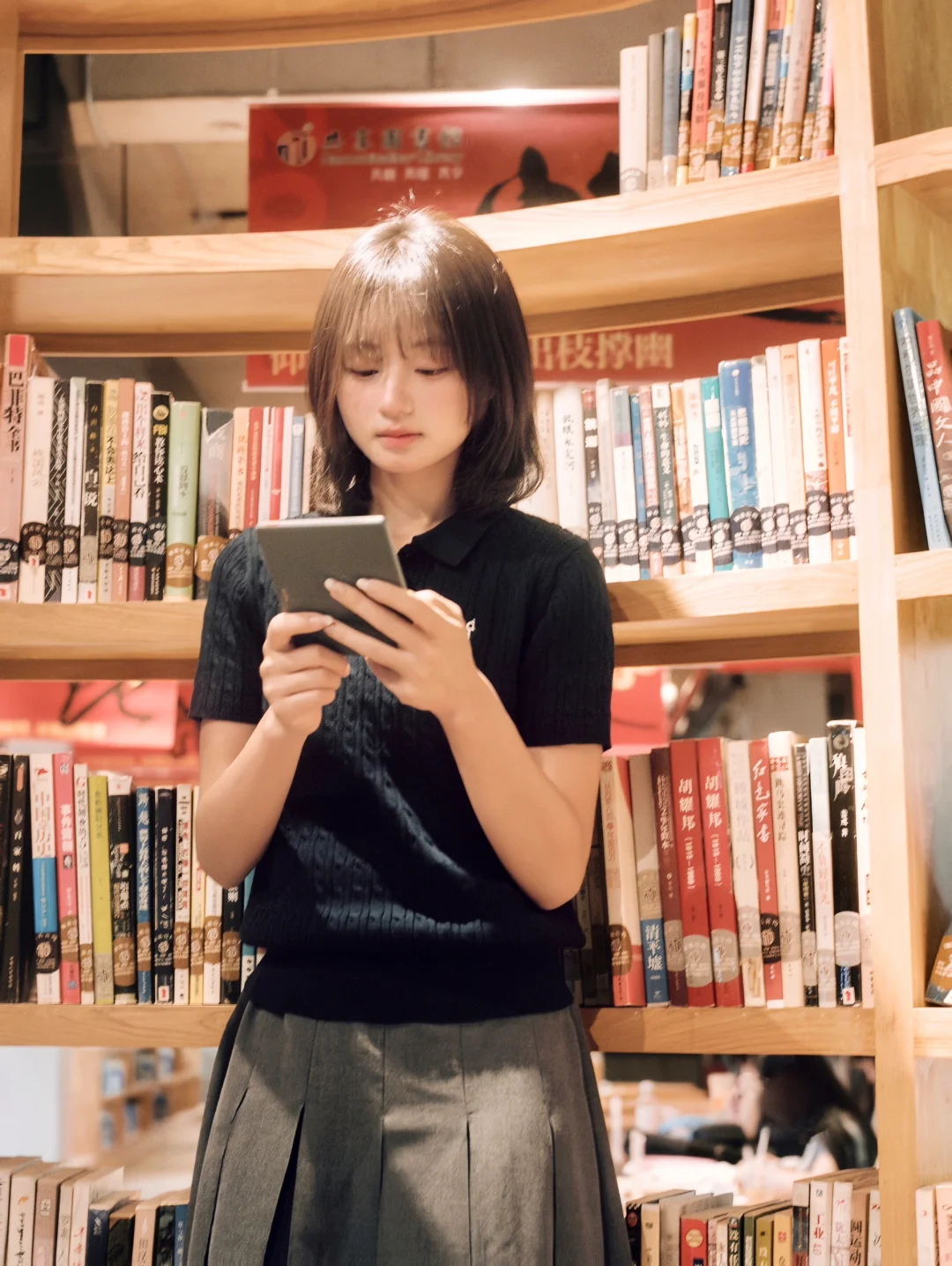 在书店📖