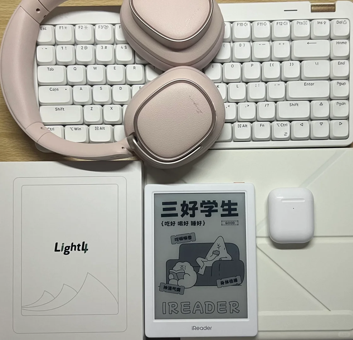 白色ireader light4就是全宇宙最貌美嘟❕❕
