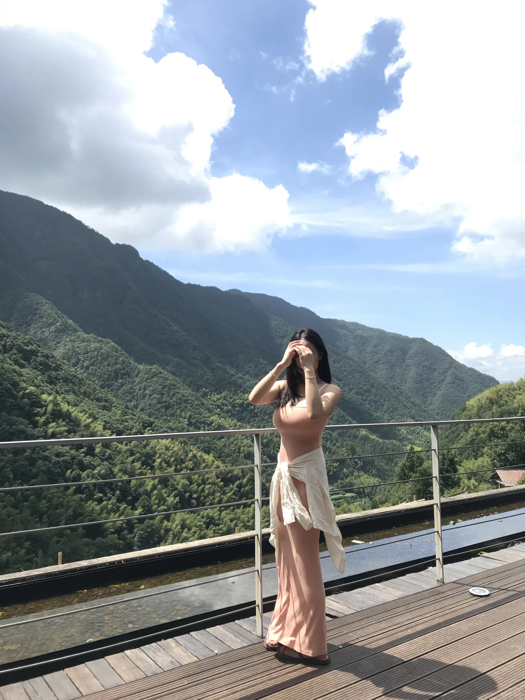 小8拍照太绝惹～