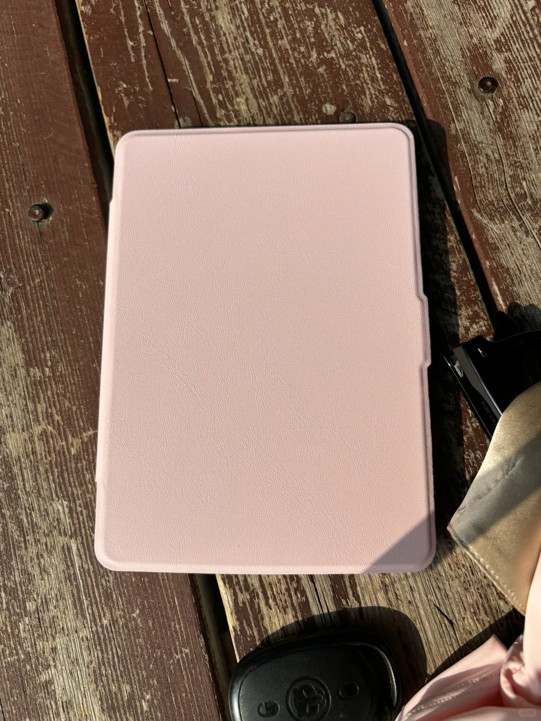 收到完美Kindle kpw 3！！！开始看书📖