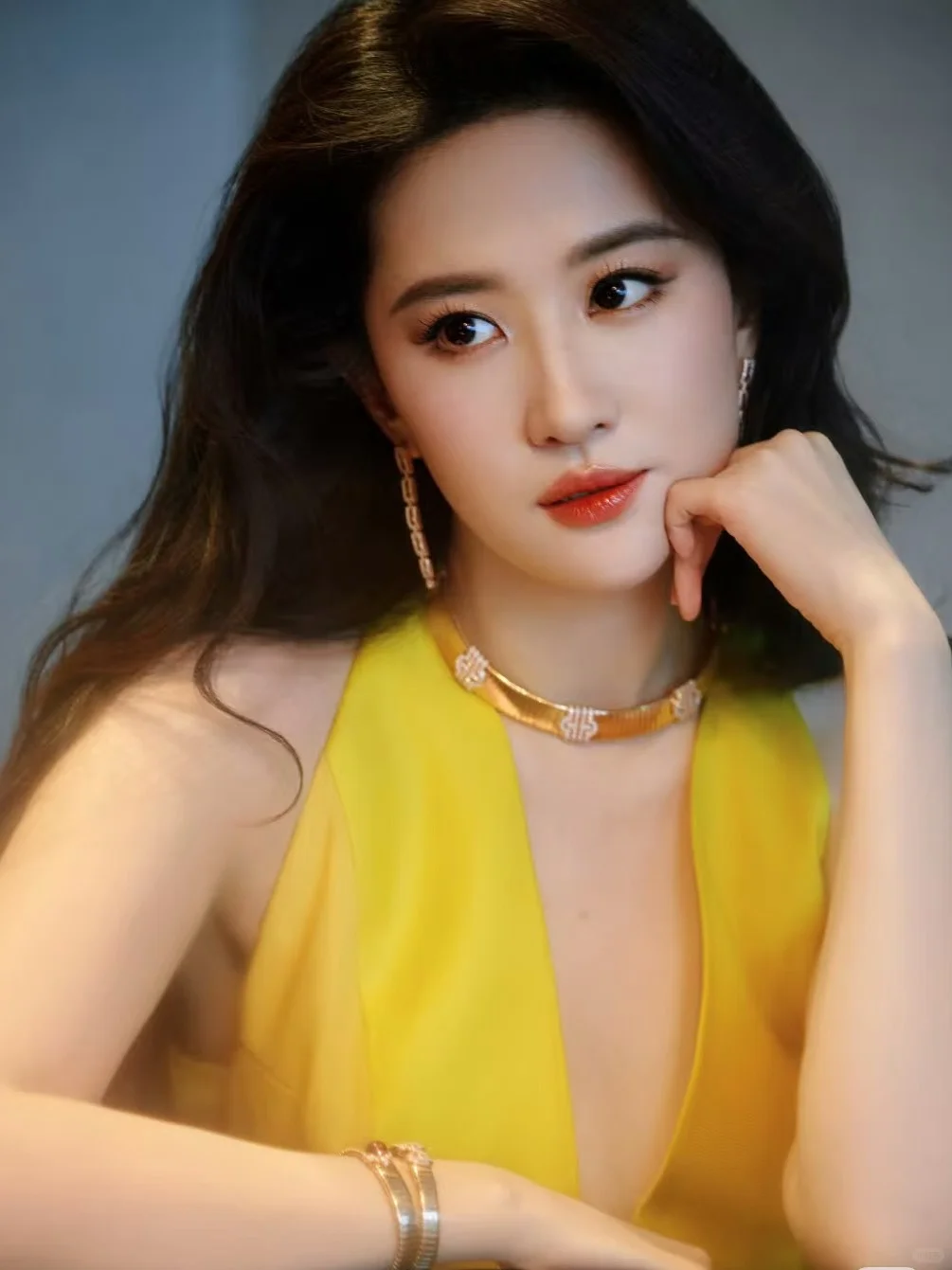 刘亦菲究竟读了多少书，才能如此清醒又独立！