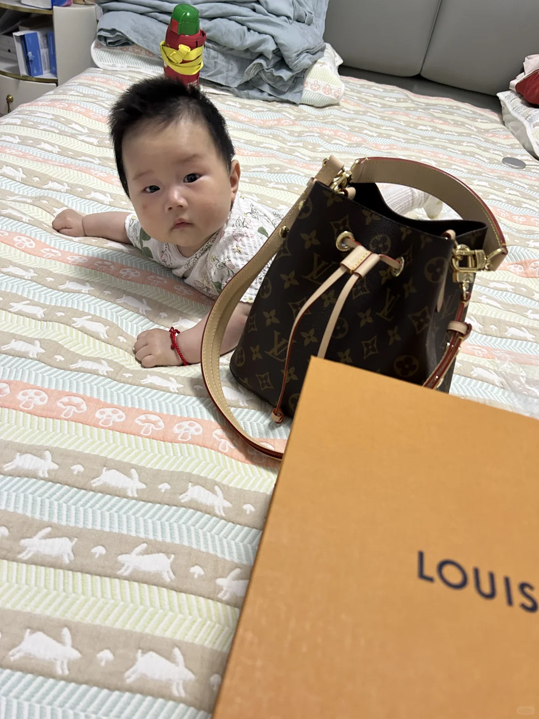 妈妈的第一个母亲节，送给老婆的包包