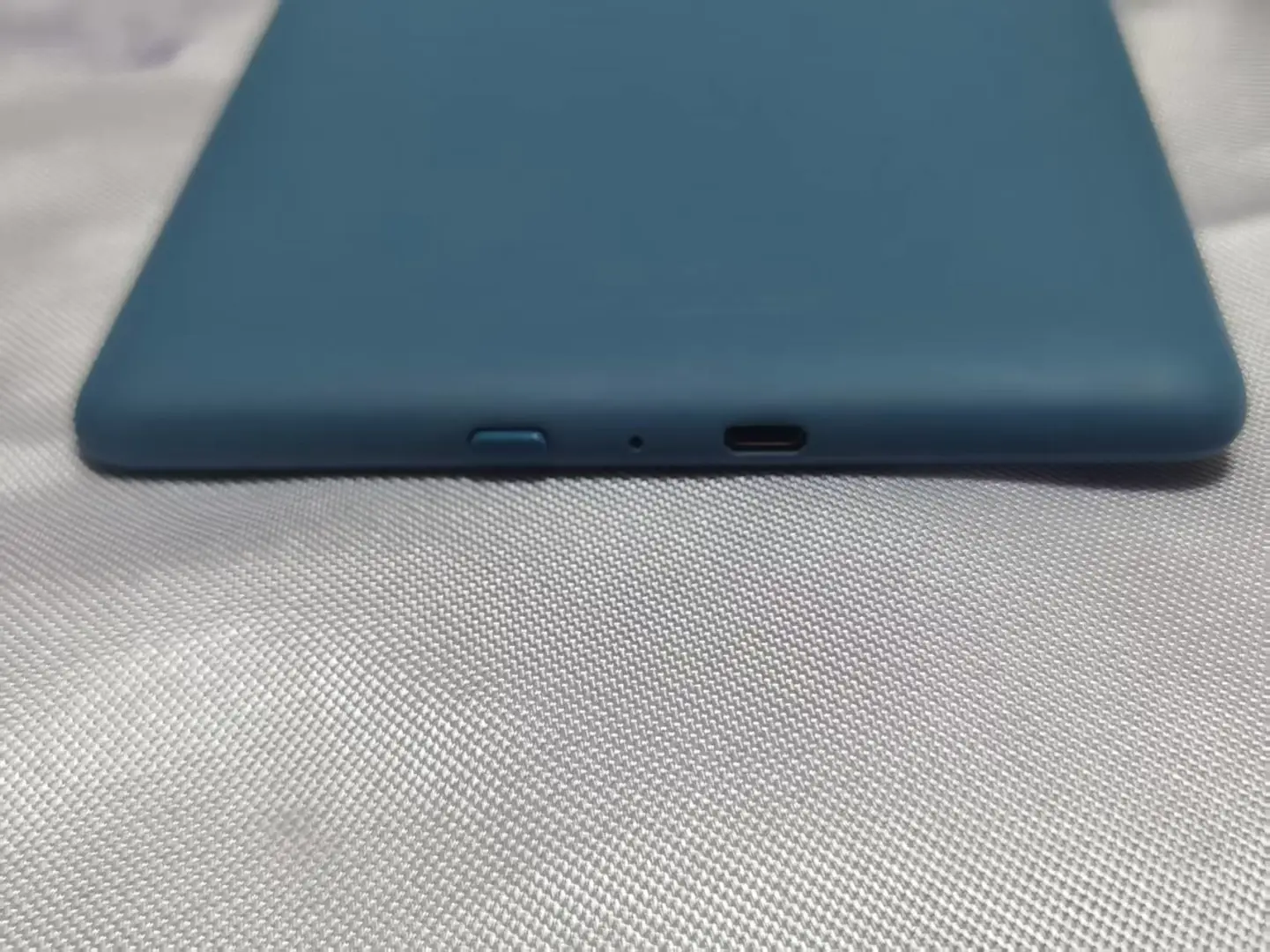 kpw4 蓝色8g 几乎全新 kindle
