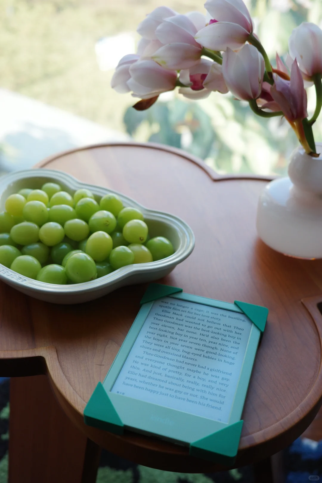 一些不同光线下的kindle小绿
