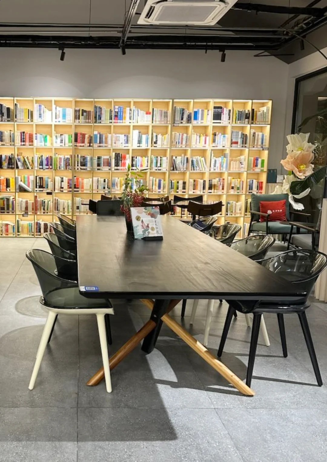 感兴趣的朋友可以找我领电子书哦📚