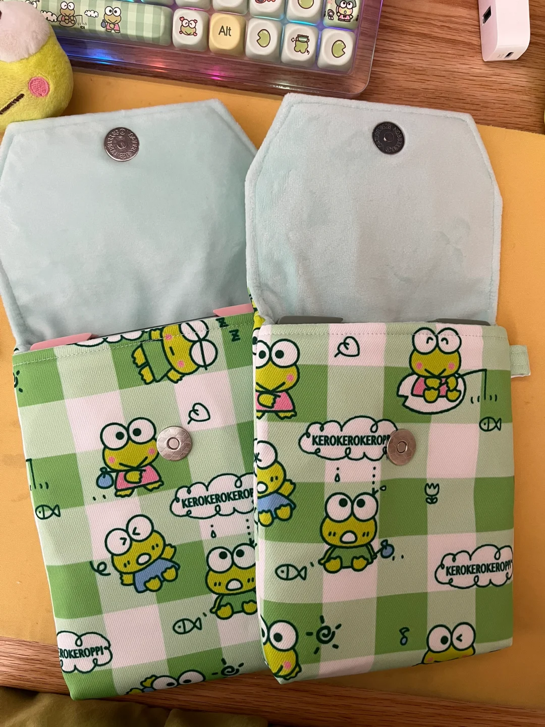 定制了两个kindle收纳包🤩