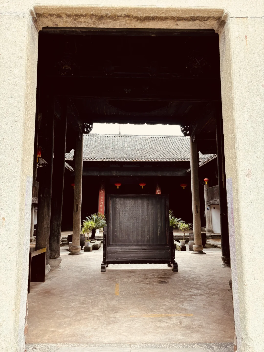 随身带着Kindle的好处是，可以随时找出一本