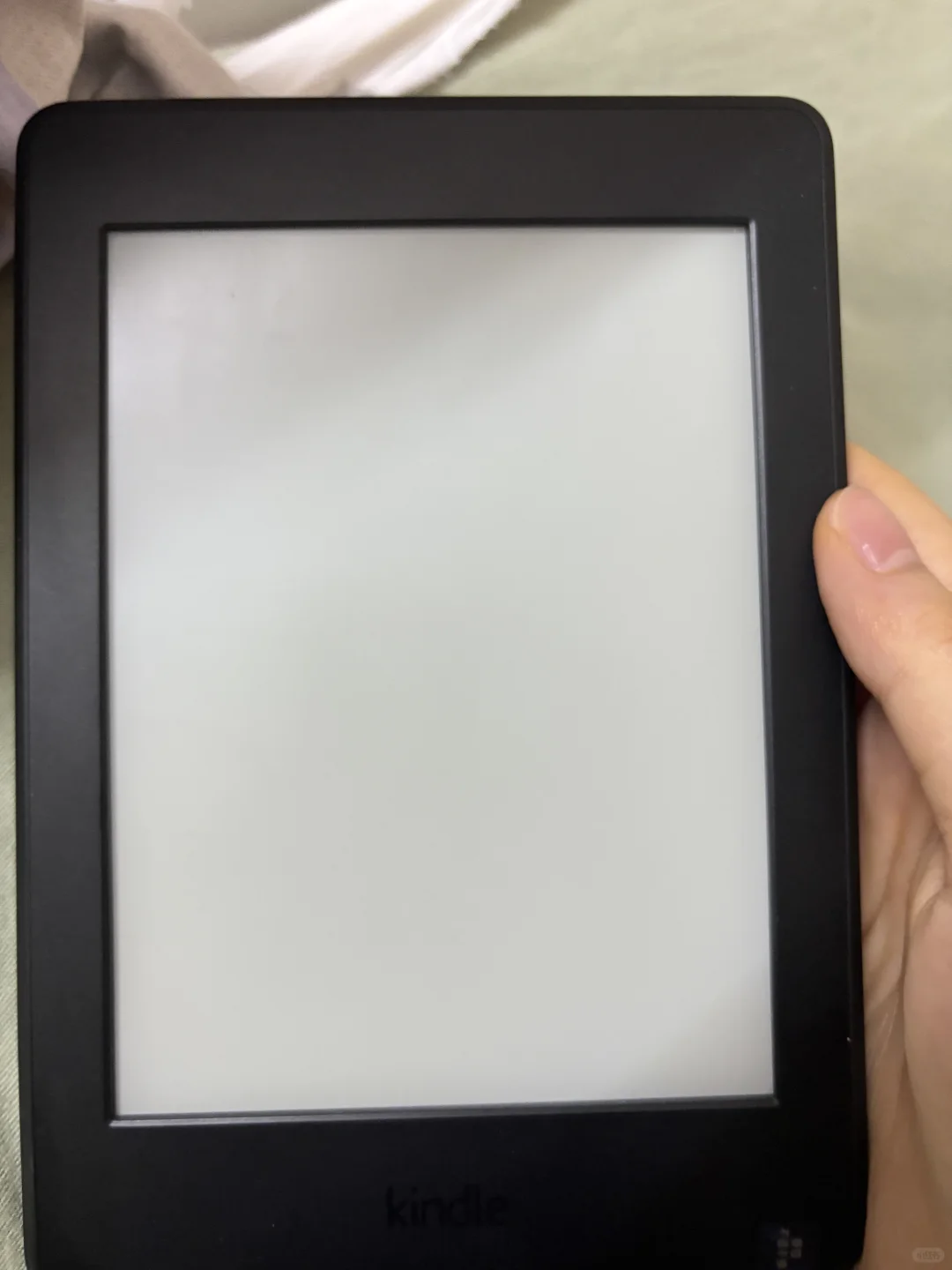 在🍑买的二手Kindle，白屏怎么回事