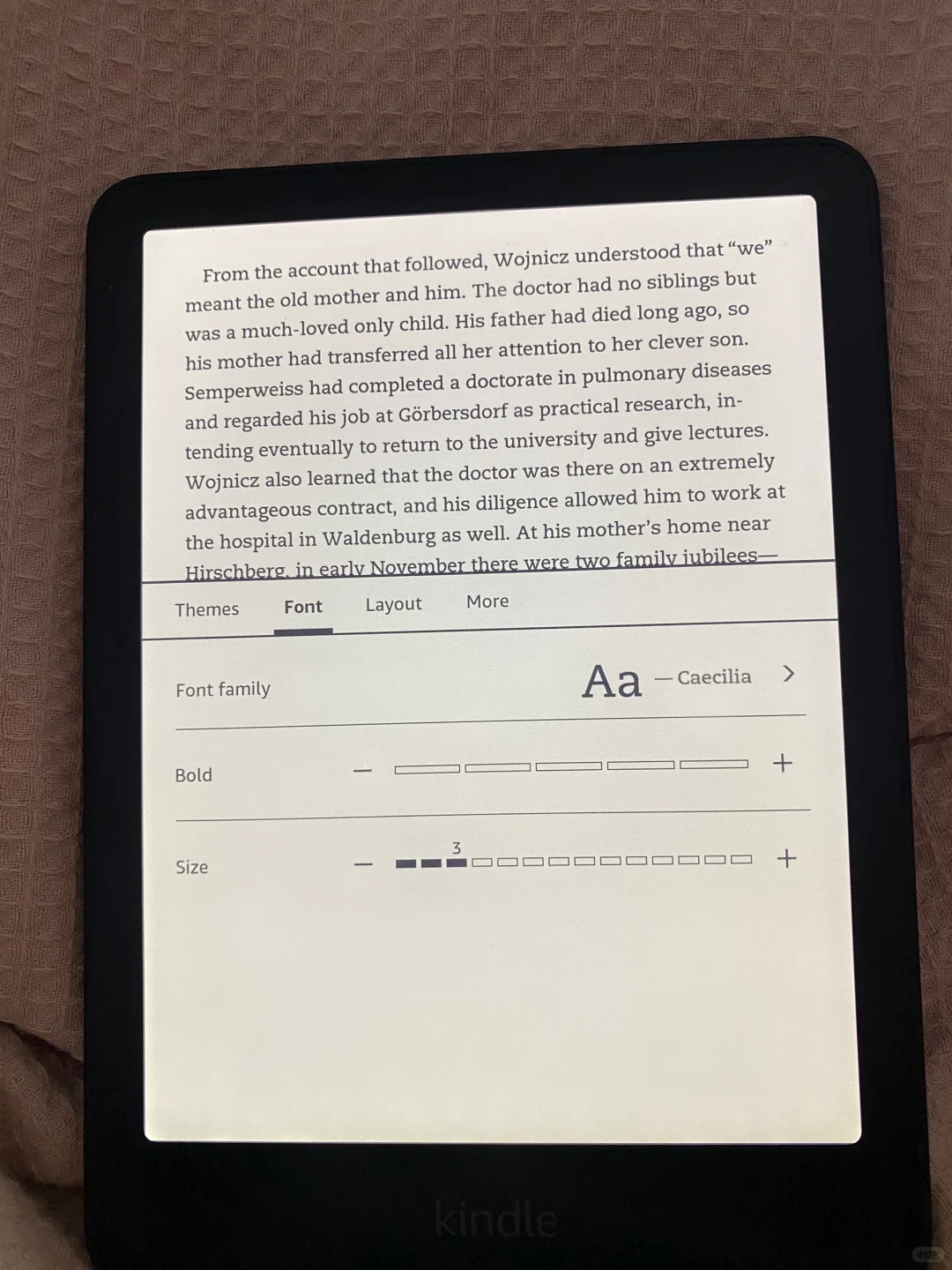 Kindle Paperwhite确实比Kindle优秀