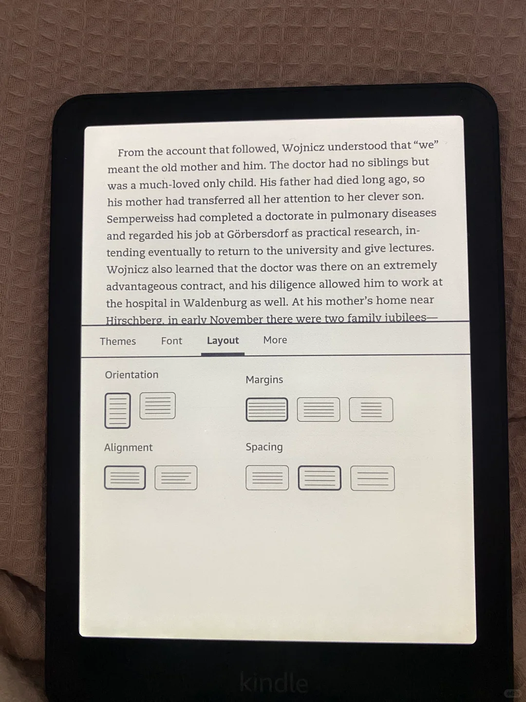 Kindle Paperwhite确实比Kindle优秀