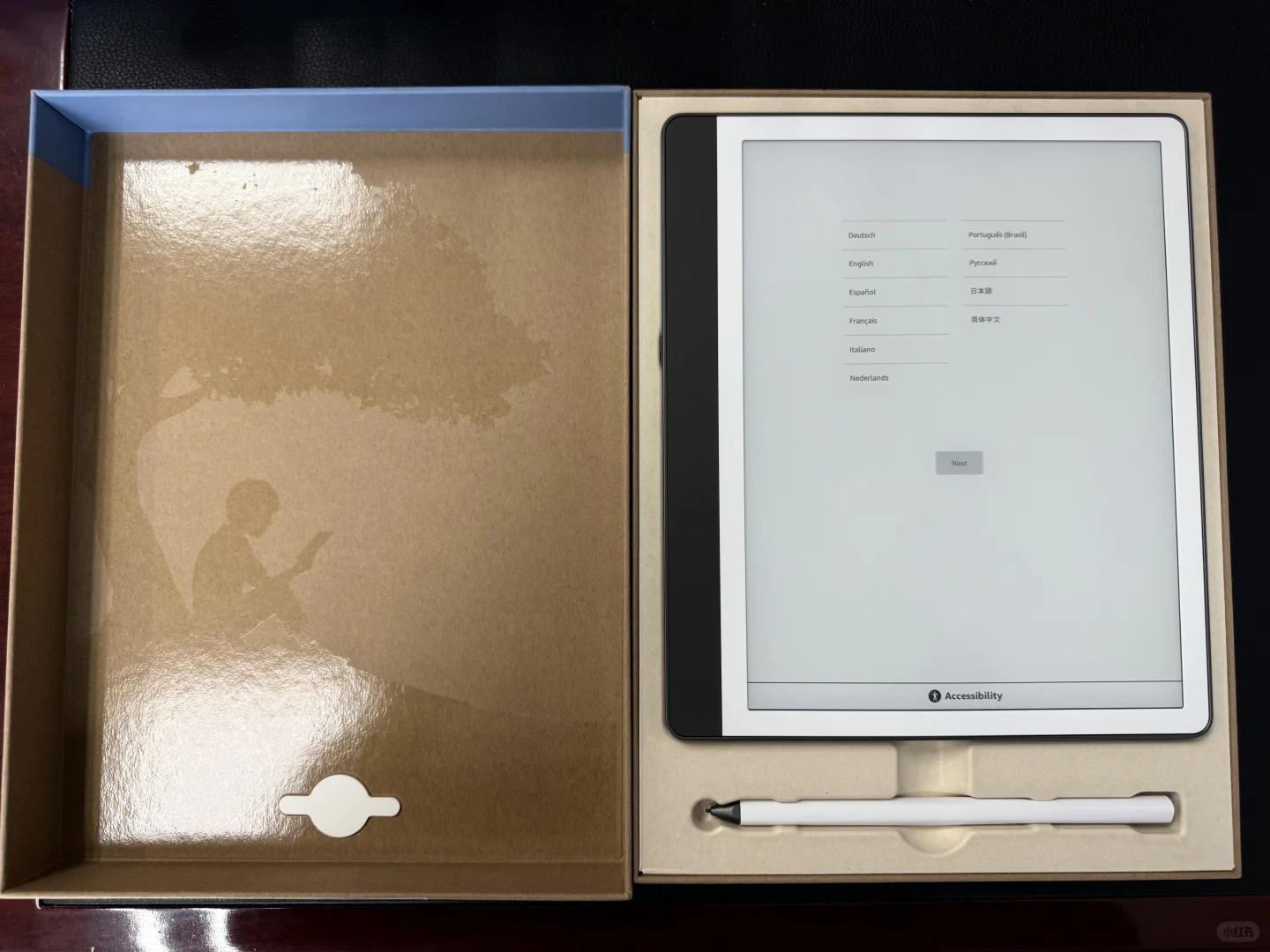 开箱刚到的 Kindle scribe 2024款