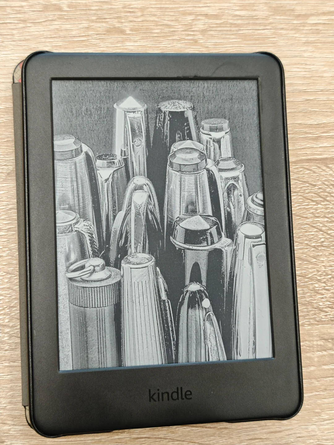 Kindle 这个壁纸真的很像一堆开水瓶