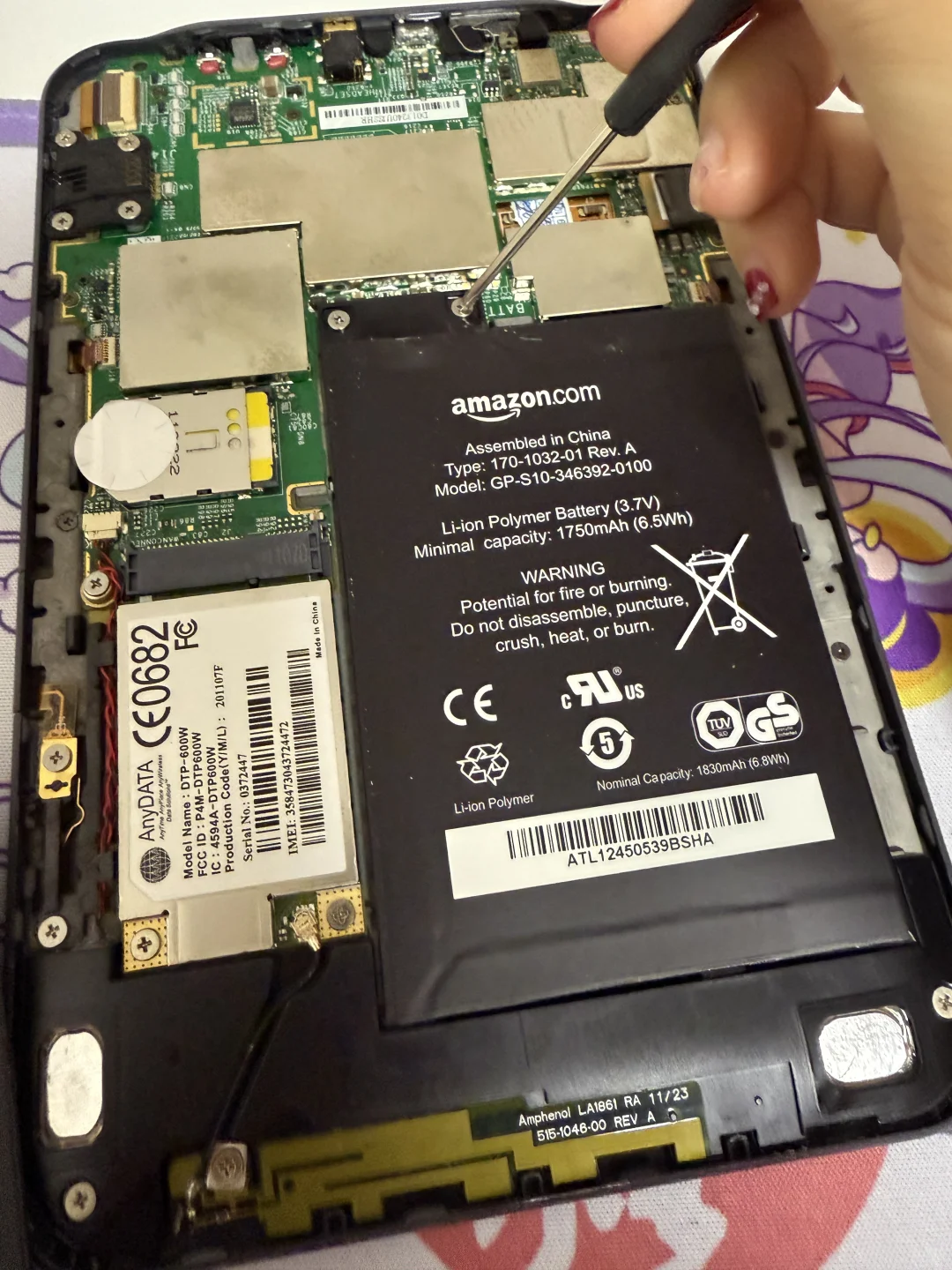 十几年的kindle3复活了（换电池步骤）